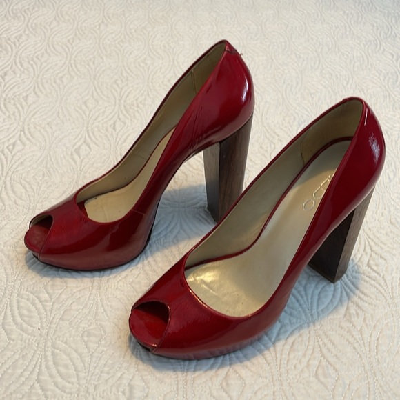Gorgeous Red Peeptoe Heels - Picture 3 of 7